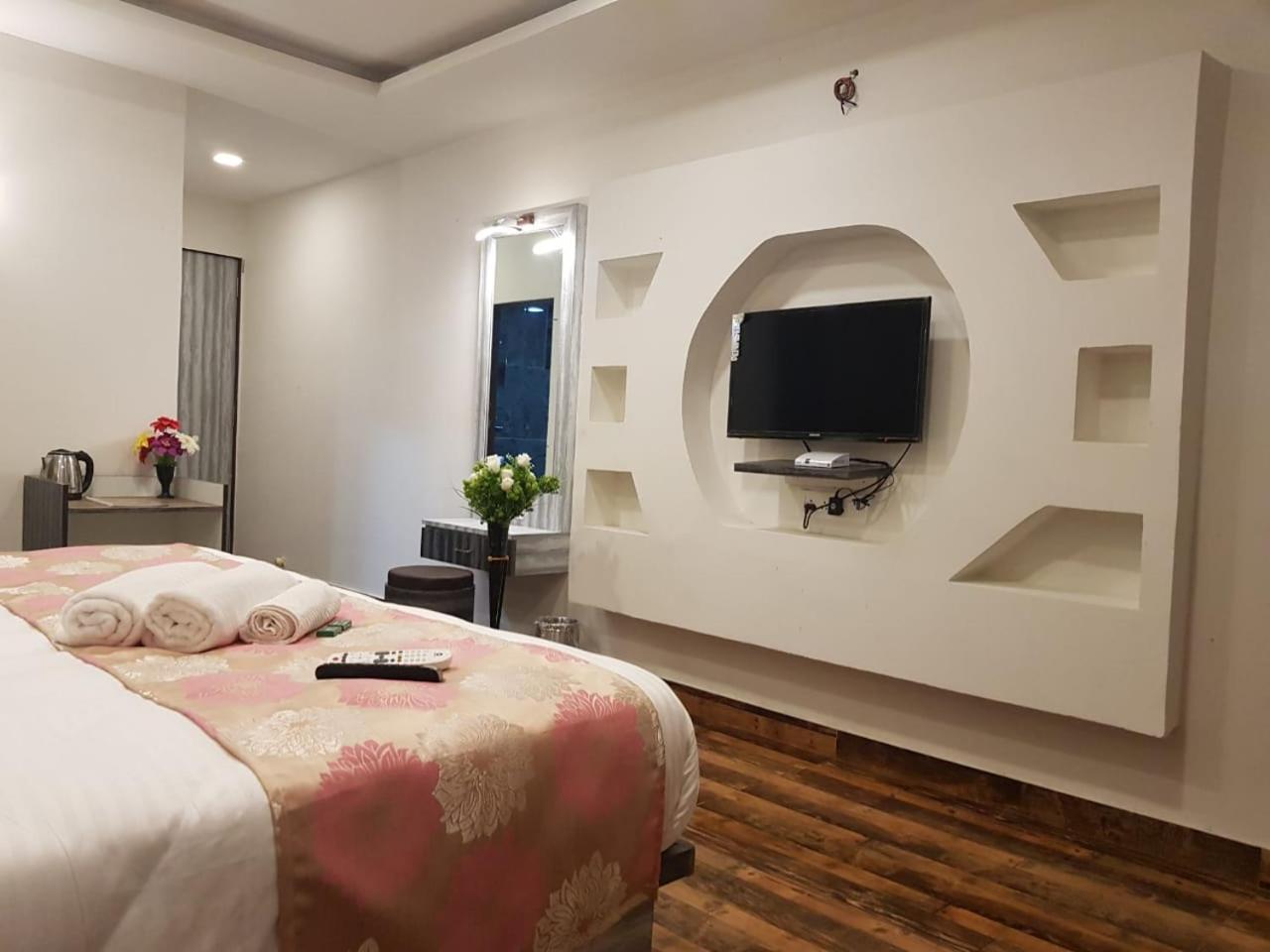 C P Cottage Resort มหาบาเลชวาร์ ภายนอก รูปภาพ
