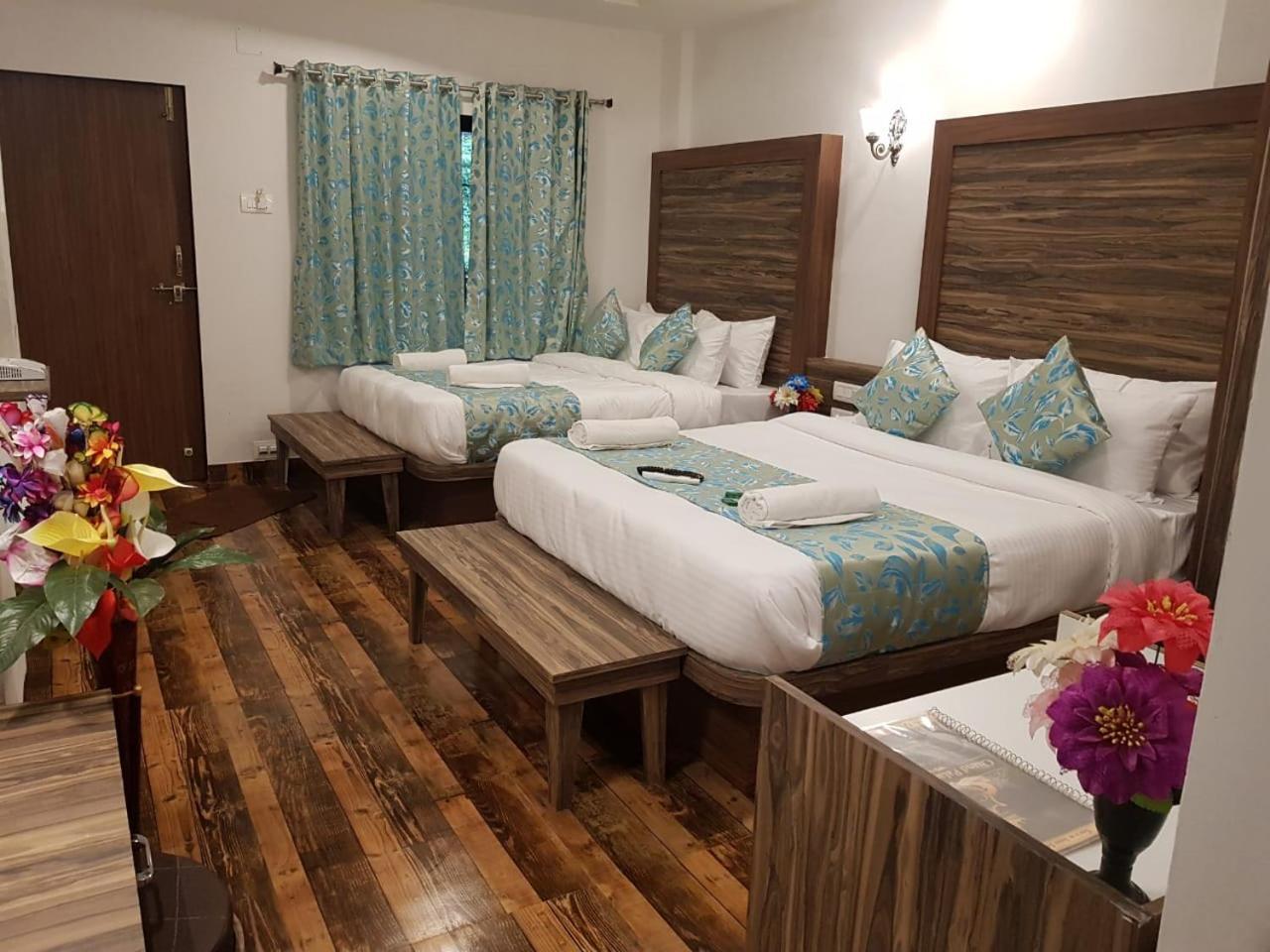 C P Cottage Resort มหาบาเลชวาร์ ภายนอก รูปภาพ