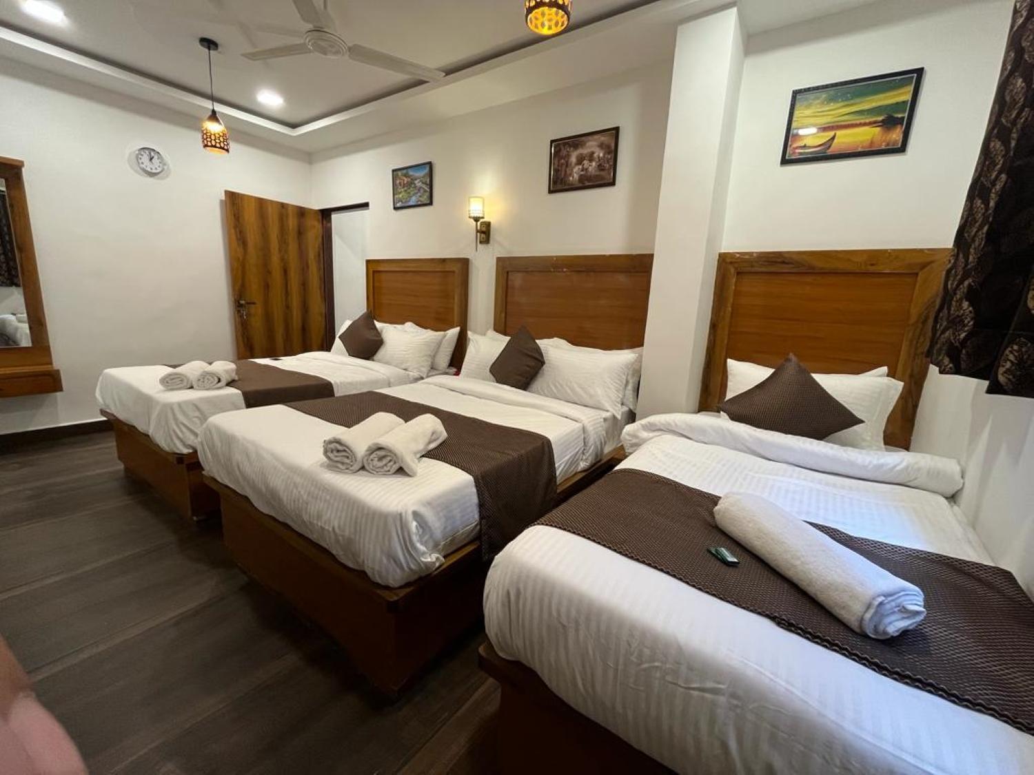 C P Cottage Resort มหาบาเลชวาร์ ภายนอก รูปภาพ