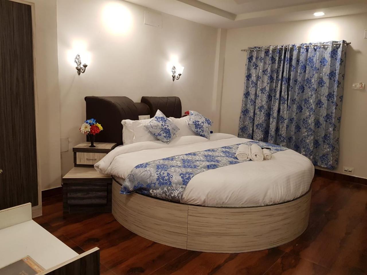 C P Cottage Resort มหาบาเลชวาร์ ภายนอก รูปภาพ