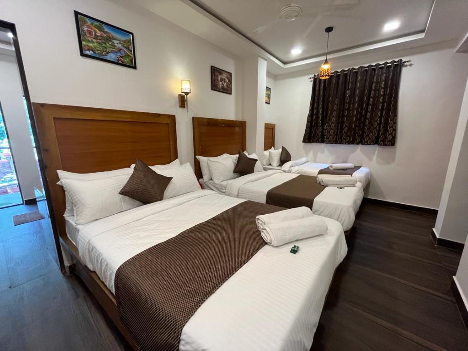 C P Cottage Resort มหาบาเลชวาร์ ภายนอก รูปภาพ