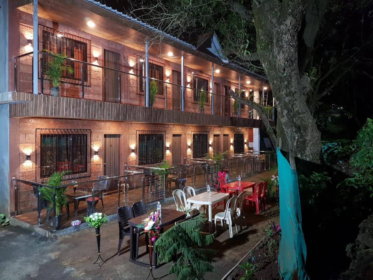 C P Cottage Resort มหาบาเลชวาร์ ภายนอก รูปภาพ