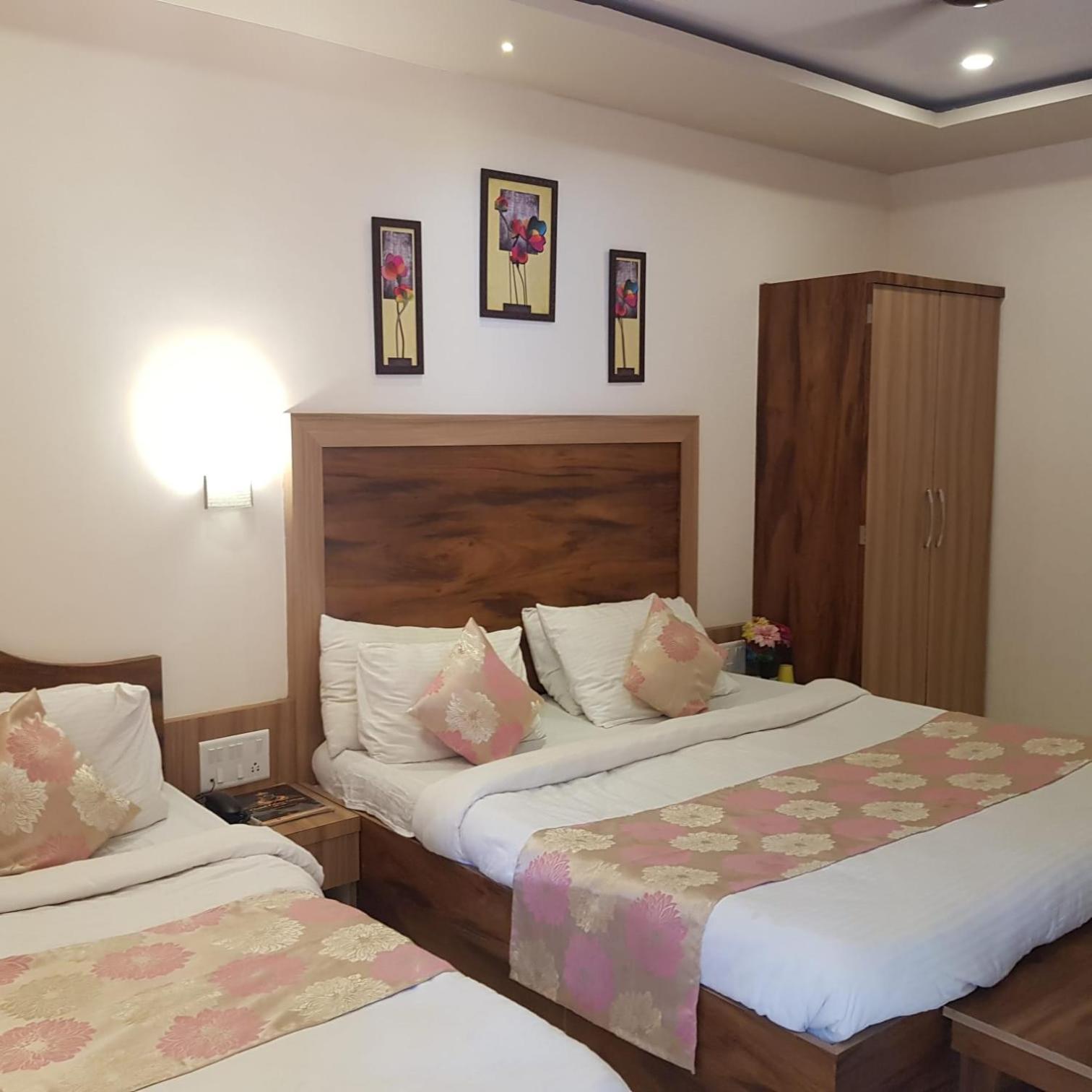 C P Cottage Resort มหาบาเลชวาร์ ภายนอก รูปภาพ