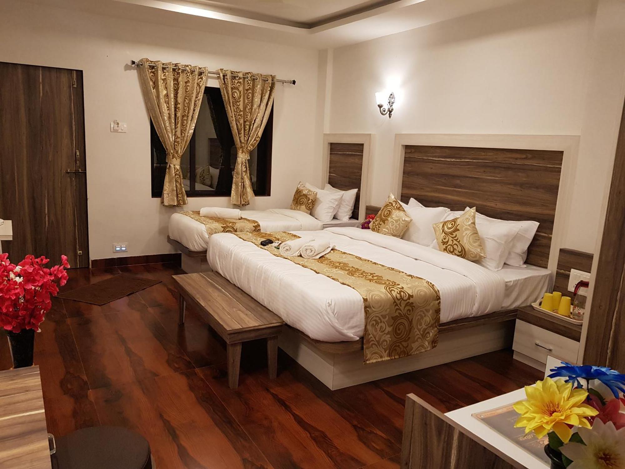 C P Cottage Resort มหาบาเลชวาร์ ภายนอก รูปภาพ