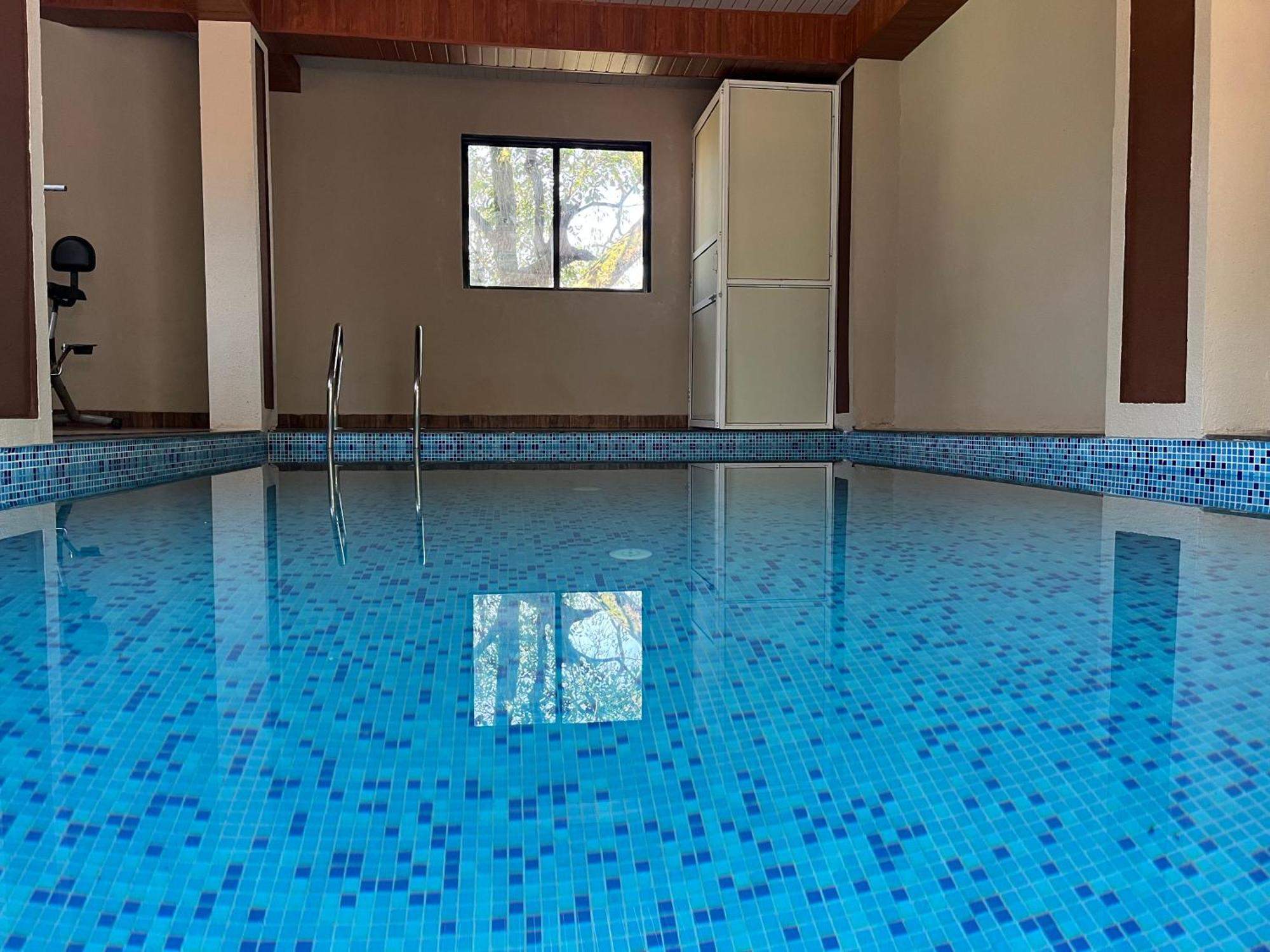 C P Cottage Resort มหาบาเลชวาร์ ภายนอก รูปภาพ
